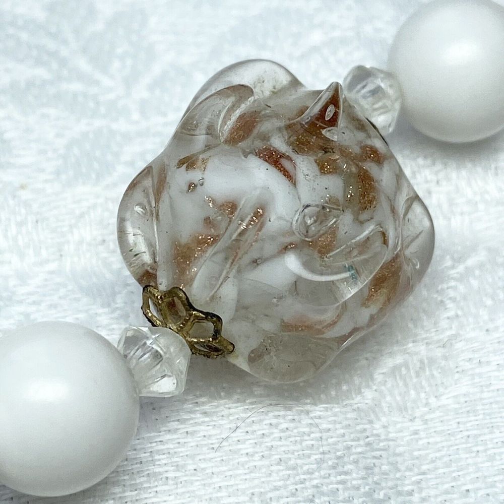 Vtg Double Strand White AB Chunky Texture Clear Amber Tone Acrylic Bead Necklace - Picture 9 of 10